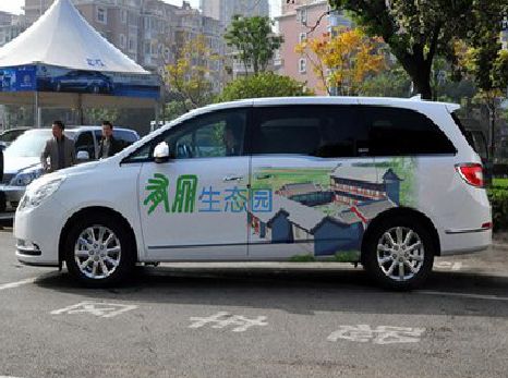 石柱户外车贴喷绘如何保持效果?